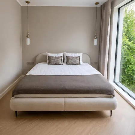 D10 By 2 Bedrooms