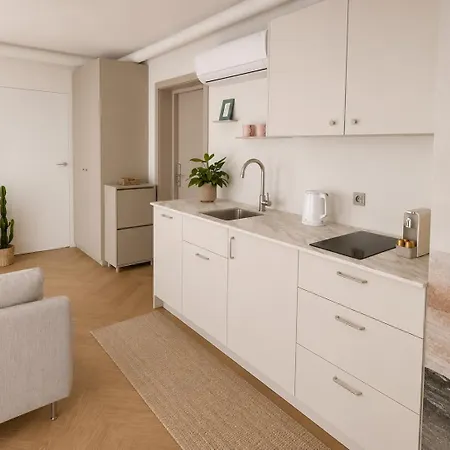 D10 By 2 Bedrooms